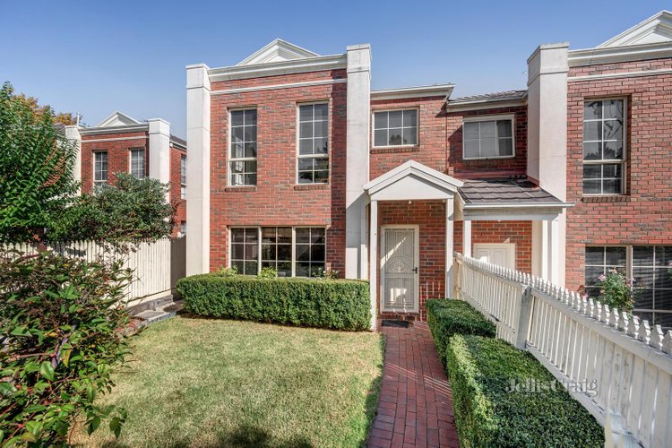 61 Coleman Parade Glen Waverley 3150