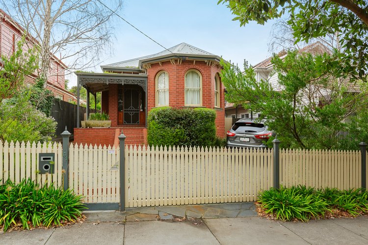 61 Essex Road Surrey Hills 3127