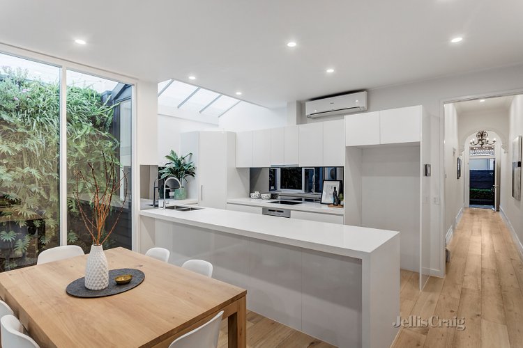 61 Fairbairn Road Toorak 3142