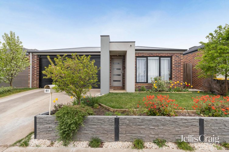61 Spoonbill Avenue  Winter Valley 3358