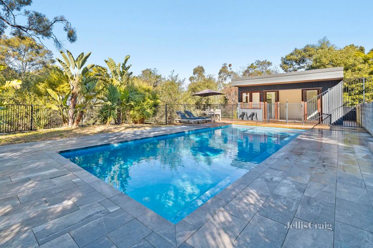 61 Two Bays Road Mount Eliza 3930