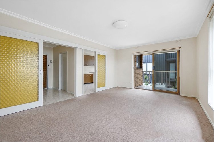 6/114 Glass Street  Essendon 3040
