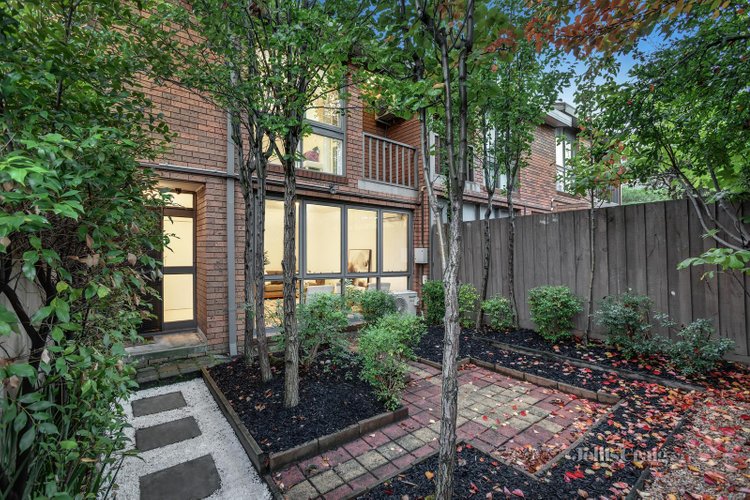 6 115-119 Manningham Road Bulleen 3105