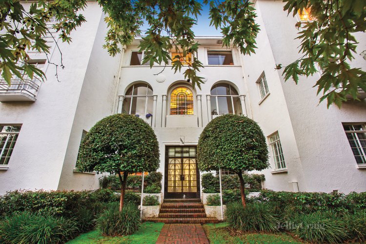 6/128 Toorak Road West  South Yarra 3141