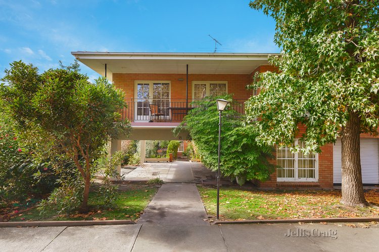 6/15 Shakespeare Grove Hawthorn 3122