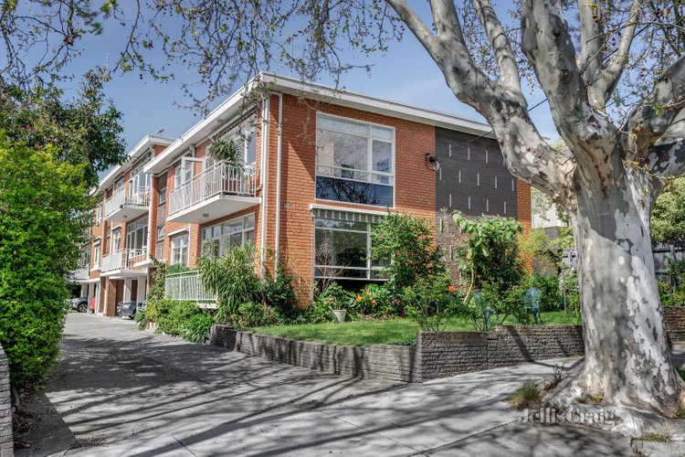 6 178 Brougham Street Kew 3101