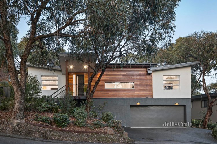6 18 Swan Street Eltham 3095