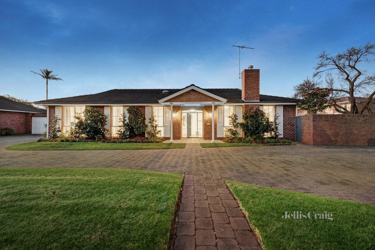 6 19 Wallace Avenue Toorak 3142