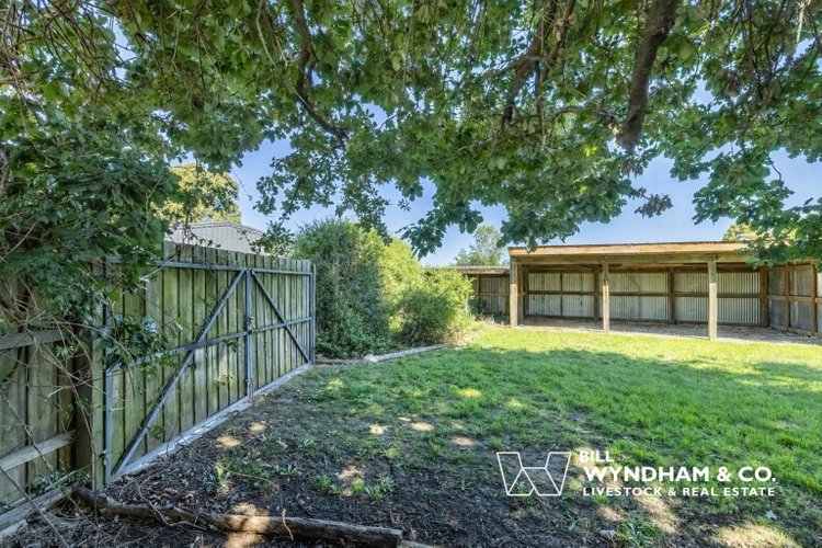 62 Great Alpine Road, Lucknow