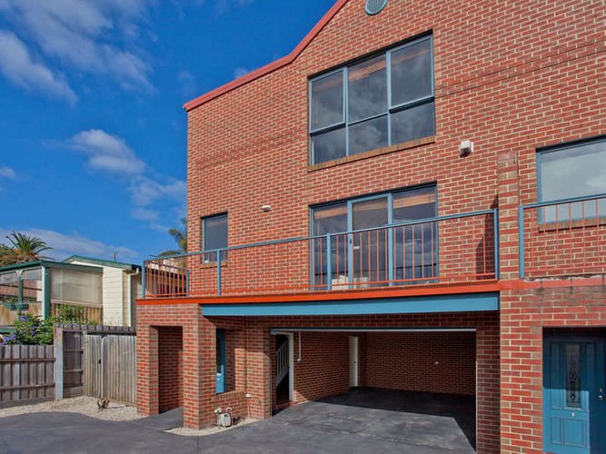 6 2 Kendall Street Essendon 3040