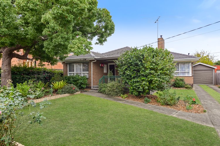 62 Watsons Road Glen Waverley 3150