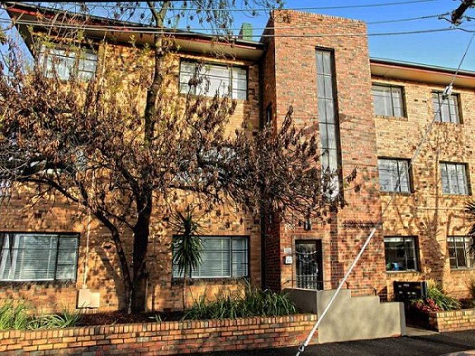 6 203 Brighton Road Elwood 3184