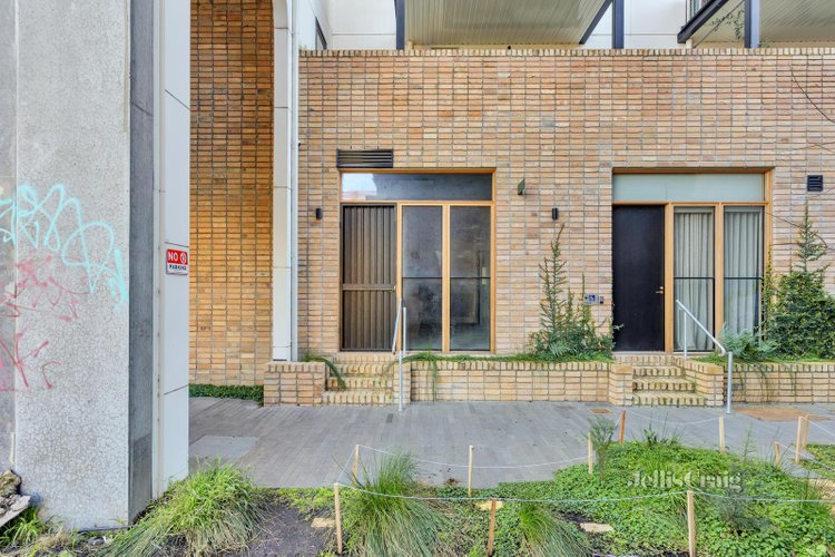 6 216 Albion Street Brunswick 3056