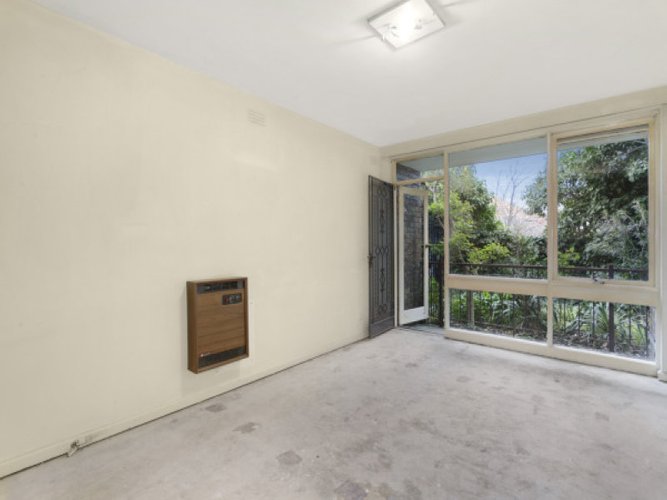 6 3 Browning Street Elwood 3184