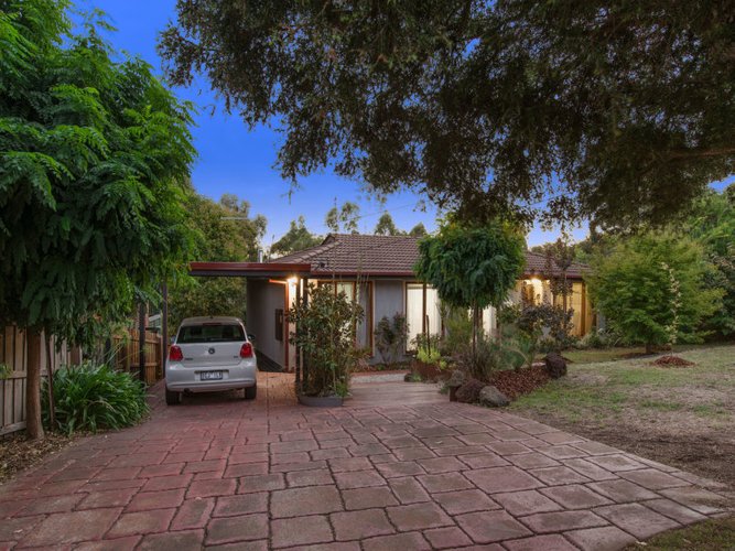 63 Esther Crescent Mooroolbark 3138