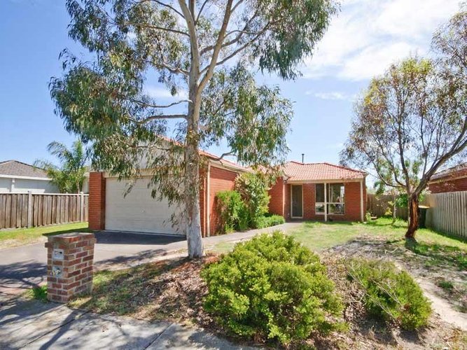 63 Greenwood Drive Carrum Downs 3201