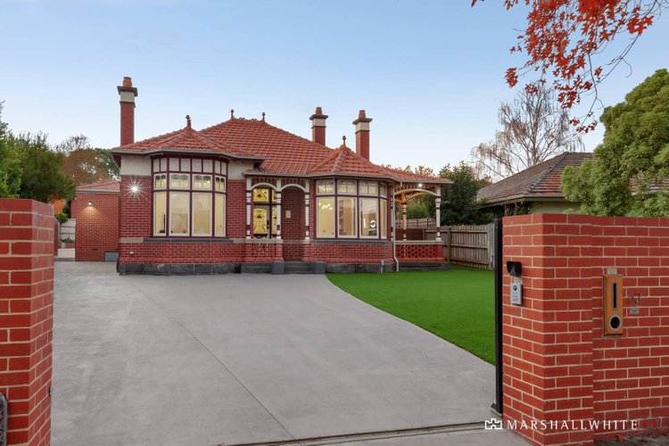 63 Linda Crescent