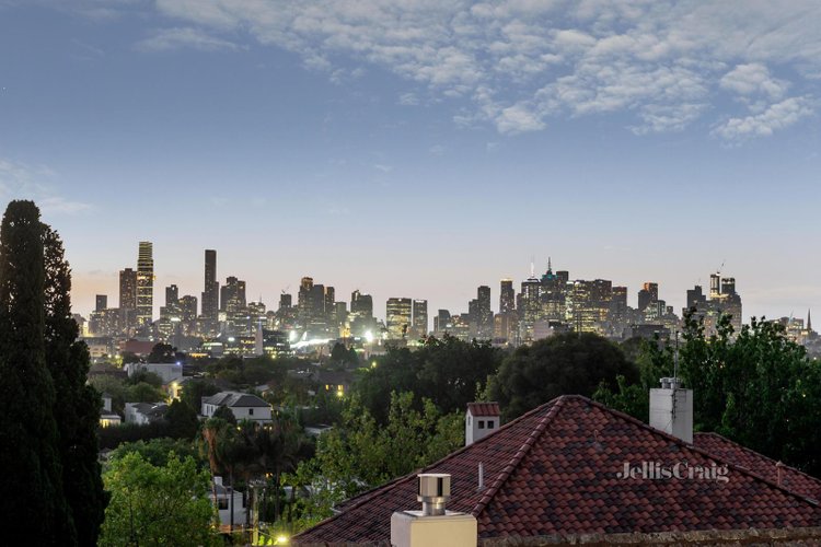 6 3 Struan Street Toorak 3142