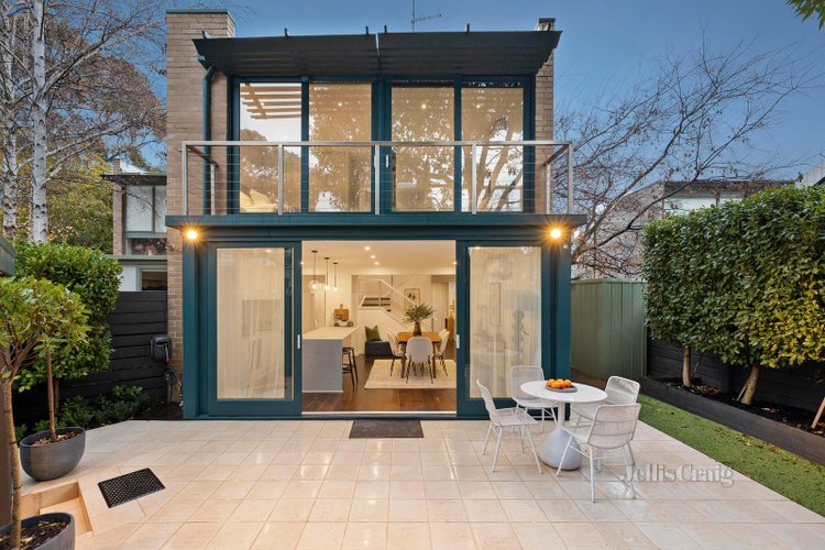 6 37a Canterbury Road Toorak 3142