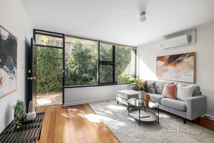 6 39 Scott Grove Glen Iris 3146