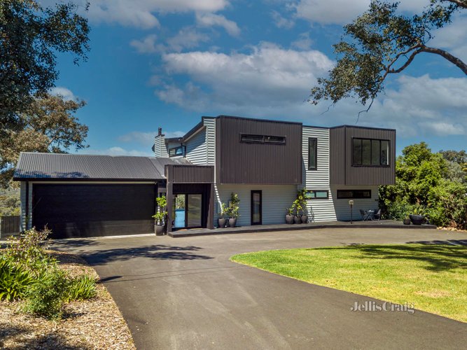 64 Blooms Road North Warrandyte 3113