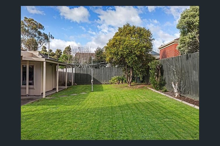 64 Chadstone Road