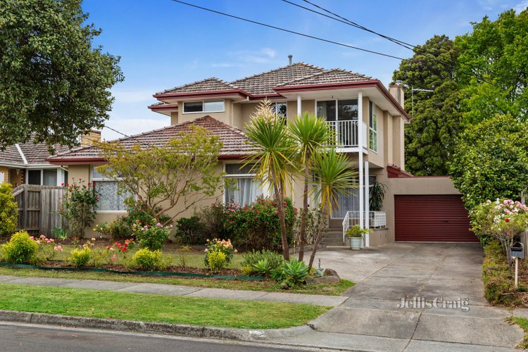 64 Delmore Crescent Glen Waverley 3150