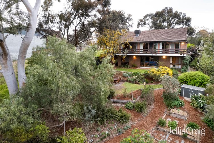 64 Lucerne Crescent Alphington 3078