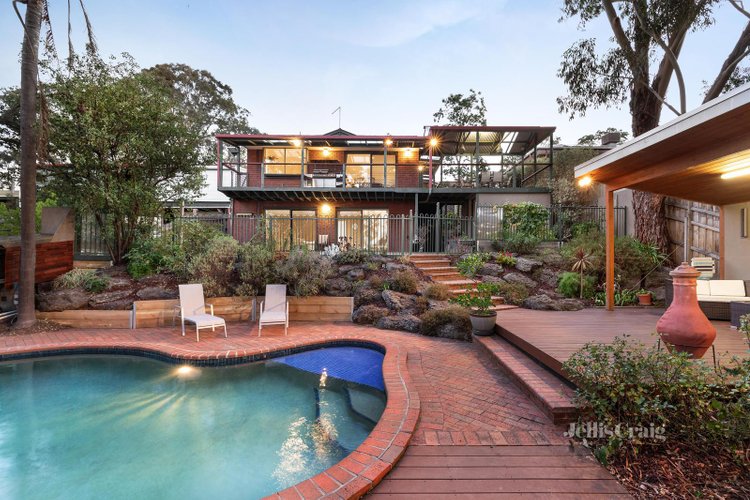 64 Meander Road Hurstbridge 3099