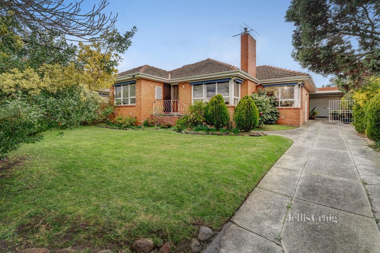 64 Ormond Avenue Mitcham 3132