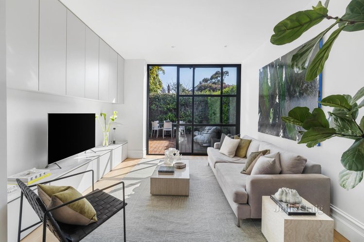 65 Ashworth St  Albert Park 3206