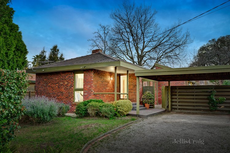 65 Cootamundra Drive Wheelers Hill 3150