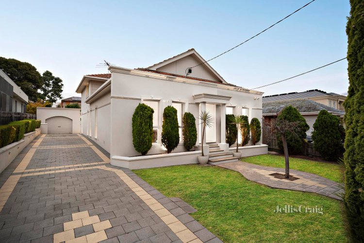 65 Glenview Road Strathmore 3041