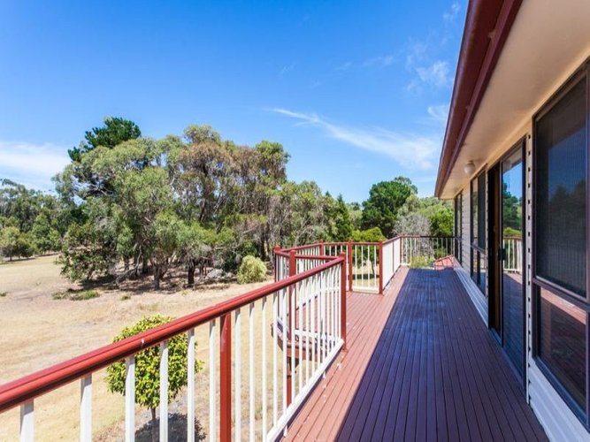 65 South Beach Road, Torquay