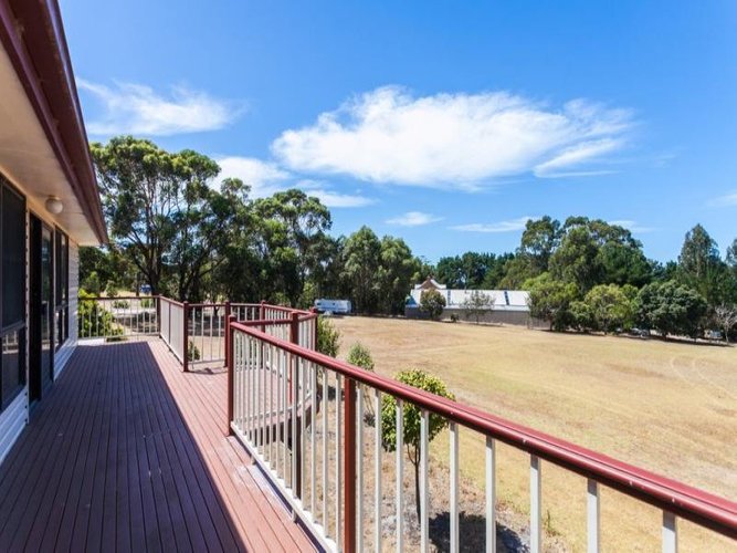 65 South Beach Road, Torquay