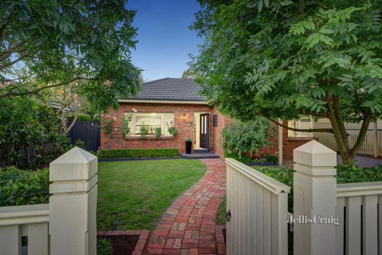 65 St Georges Crescent Ashburton 3147