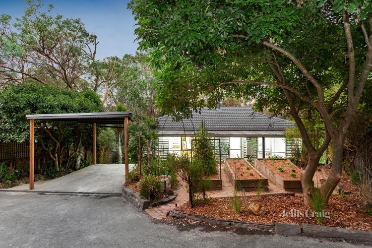 65 Taylor Road Hurstbridge 3099