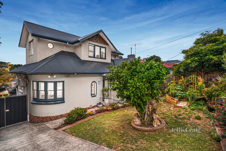 66 Hillsyde Parade Strathmore 3041