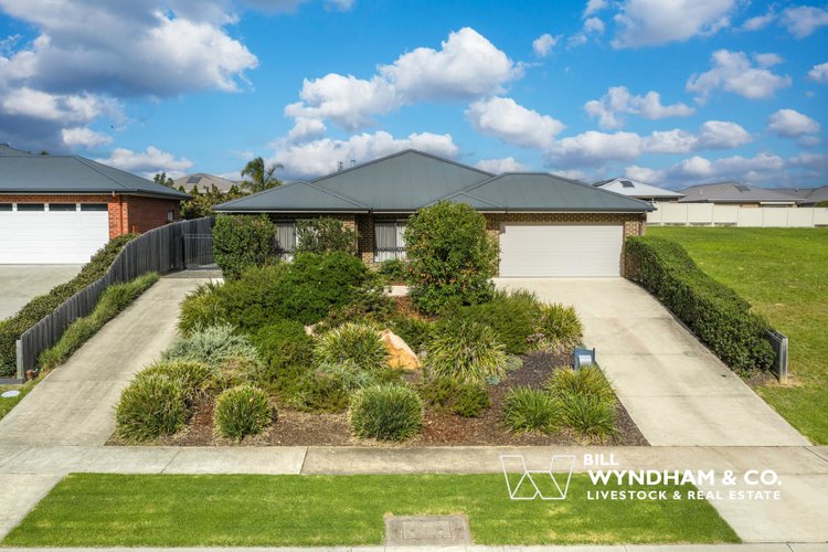 66 Lorimer Drive, Eastwood