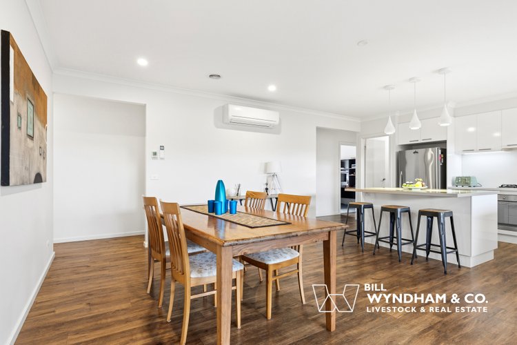 66 Lorimer Drive, Eastwood