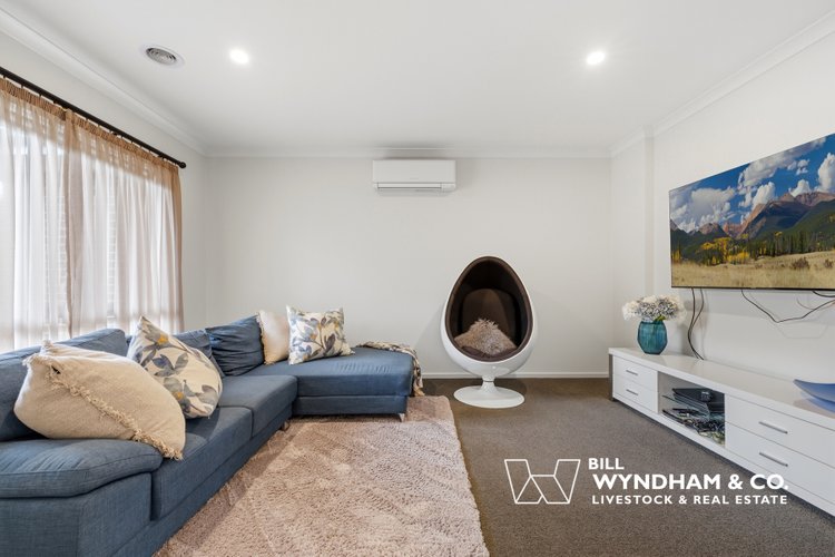 66 Lorimer Drive, Eastwood