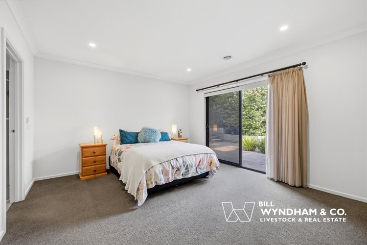 66 Lorimer Drive, Eastwood