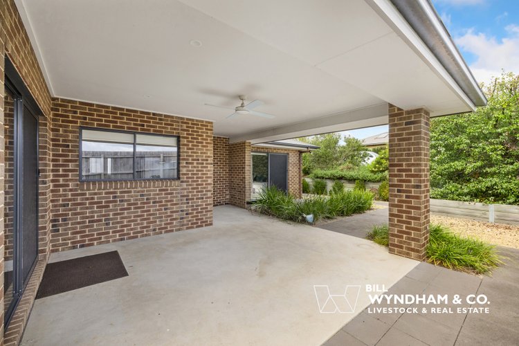 66 Lorimer Drive, Eastwood