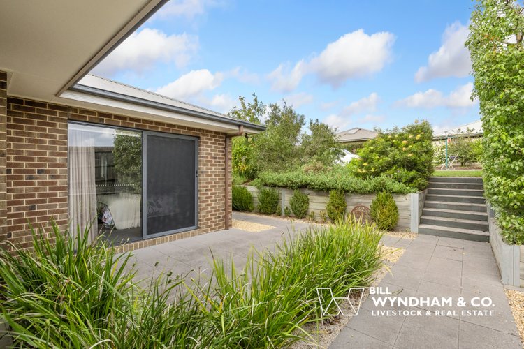 66 Lorimer Drive, Eastwood