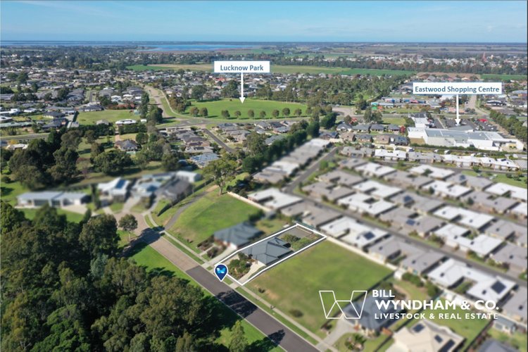 66 Lorimer Drive, Eastwood