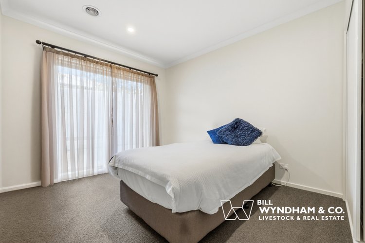66 Lorimer Drive, Eastwood