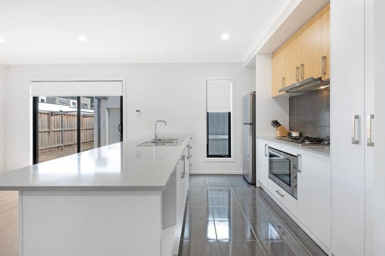 66 Outlook Drive  Chirnside Park 3116