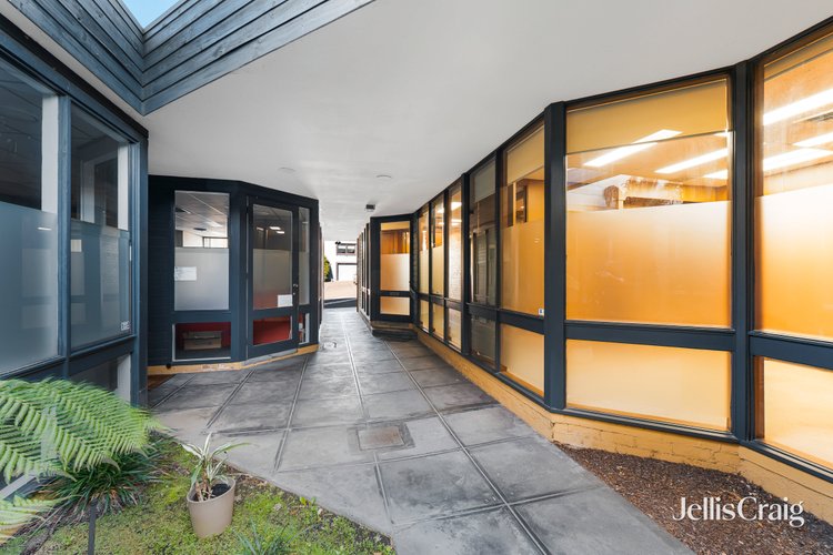 6/696 High Street Kew East 3102