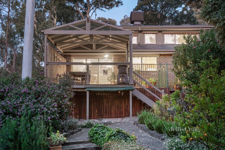 67 Eucalyptus Road Eltham 3095