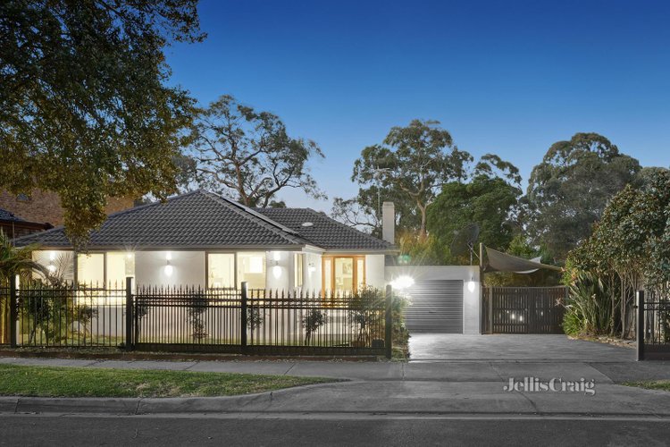 67 Hinkler Road Glen Waverley 3150